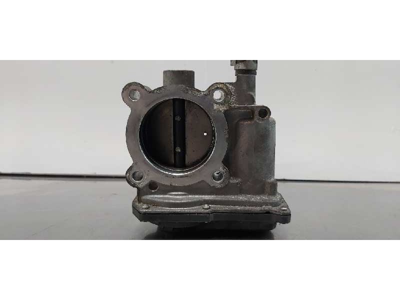 Recambio de caja mariposa para toyota avensis touring sports executive referencia OEM IAM 220300T050 6 PINES 