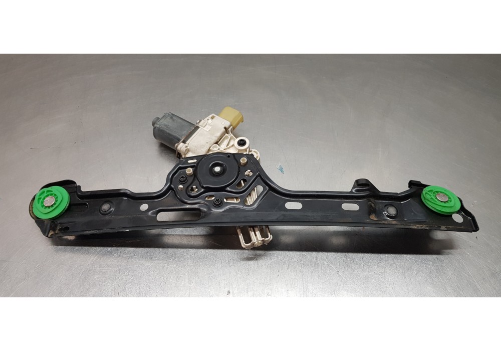Recambio de elevalunas delantero izquierdo para bmw serie 1 berlina (e81/e87) 120d referencia OEM IAM 51337140587 6927027 013082 Recambio de elevalunas delantero izquierdo para bmw serie 1 berlina (e81/e87) 120d referencia OEM IAM 51337140587 6927027 013082