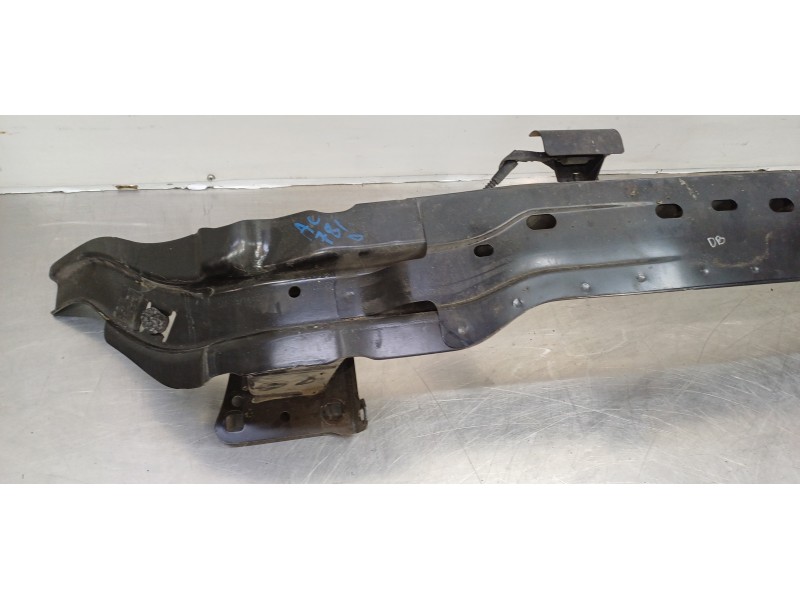 Recambio de refuerzo paragolpes delantero para volkswagen tiguan edition bmt referencia OEM IAM 5NA807109F 5NA807611A 