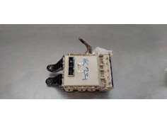 Recambio de caja reles / fusibles para toyota avensis touring sports executive referencia OEM IAM 8273005J70   2