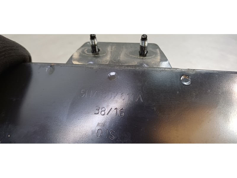 Recambio de refuerzo paragolpes delantero para volkswagen tiguan edition bmt referencia OEM IAM 5NA807109F 5NA807611A 