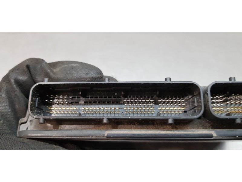 Recambio de centralita motor uce para toyota avensis touring sports executive referencia OEM IAM 8966105F40  