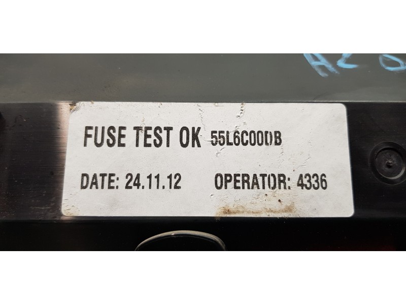 Recambio de caja reles / fusibles para land rover range rover vogue referencia OEM IAM   