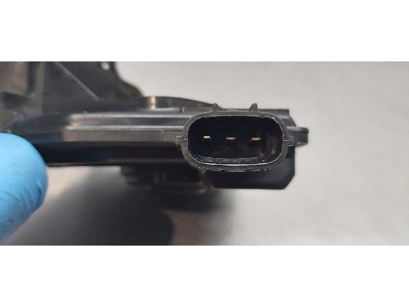 Recambio de cerradura maletero / porton para toyota avensis touring sports executive referencia OEM IAM 6935005060  