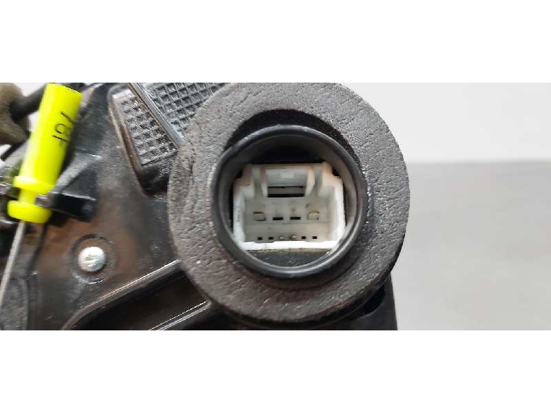 Recambio de cerradura puerta delantera derecha para toyota avensis touring sports executive referencia OEM IAM 6903005131  