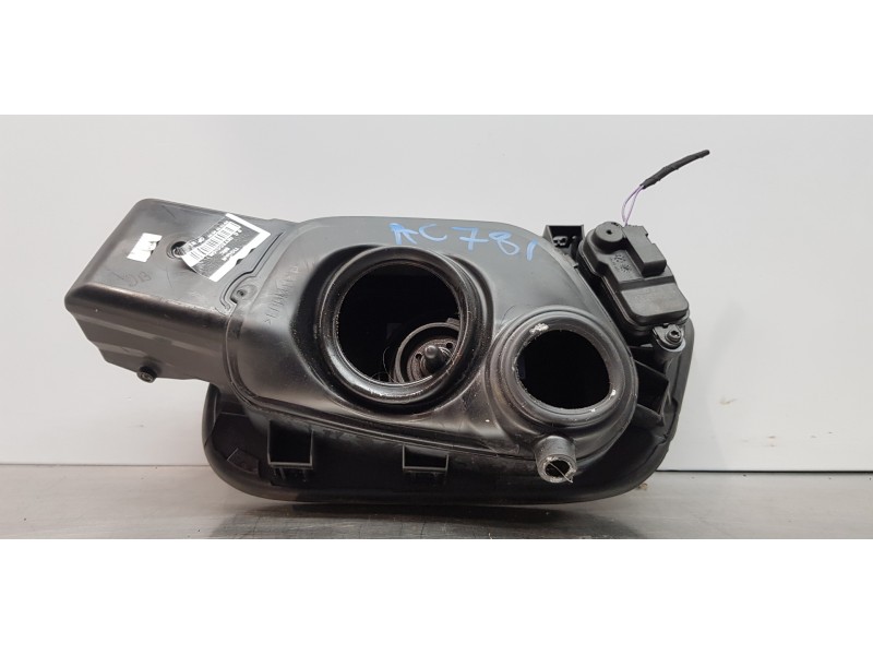 Recambio de tapa exterior combustible para volkswagen tiguan edition bmt referencia OEM IAM 5NA809857A  