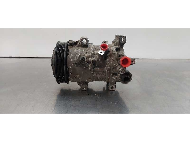 Recambio de compresor aire acondicionado para toyota avensis touring sports executive referencia OEM IAM 8831002780  