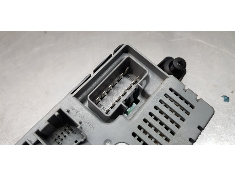 Recambio de centralita calefaccion para land rover range rover vogue referencia OEM IAM LR031471  