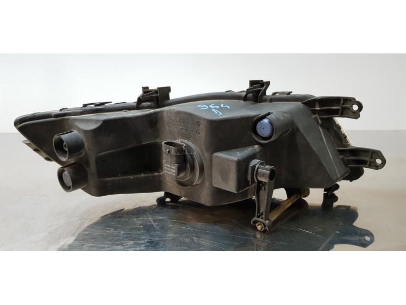 Recambio de faro antiniebla derecho para skoda superb combi (3t5) active referencia OEM IAM 3T0941700C  