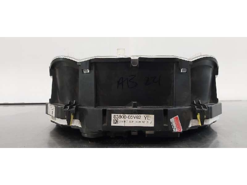 Recambio de cuadro instrumentos para toyota avensis touring sports executive referencia OEM IAM 8380005V62  