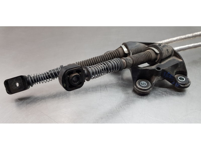 Recambio de varillaje cambio para volkswagen tiguan edition bmt referencia OEM IAM 5QA711049C  