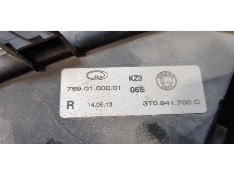 Recambio de faro antiniebla derecho para skoda superb combi (3t5) active referencia OEM IAM 3T0941700C  