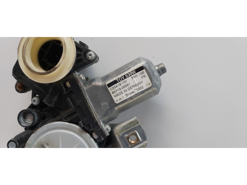 Recambio de elevalunas delantero derecho para toyota avensis touring sports executive referencia OEM IAM 6981005071  