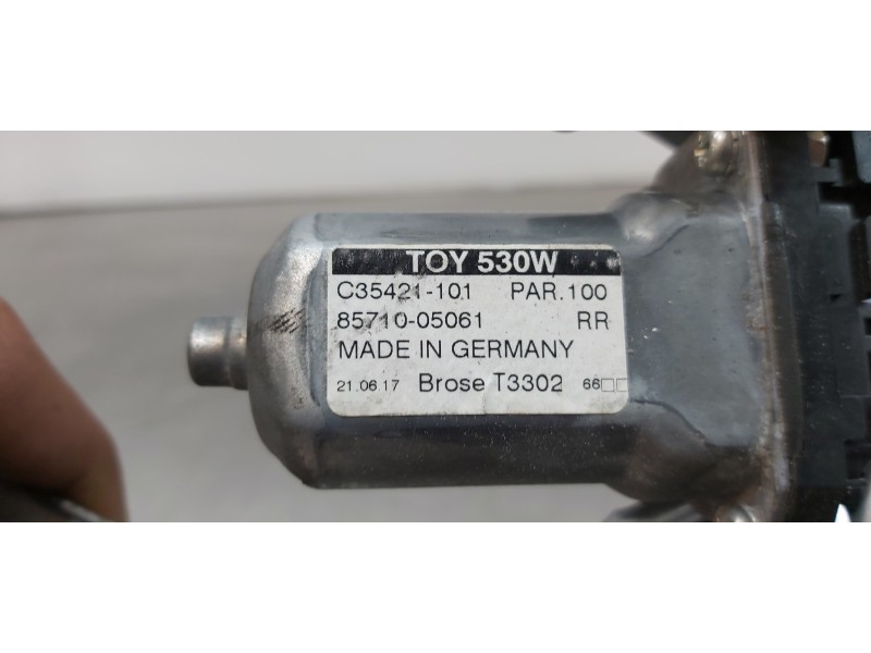 Recambio de elevalunas trasero derecho para toyota avensis touring sports executive referencia OEM IAM 6983005131  