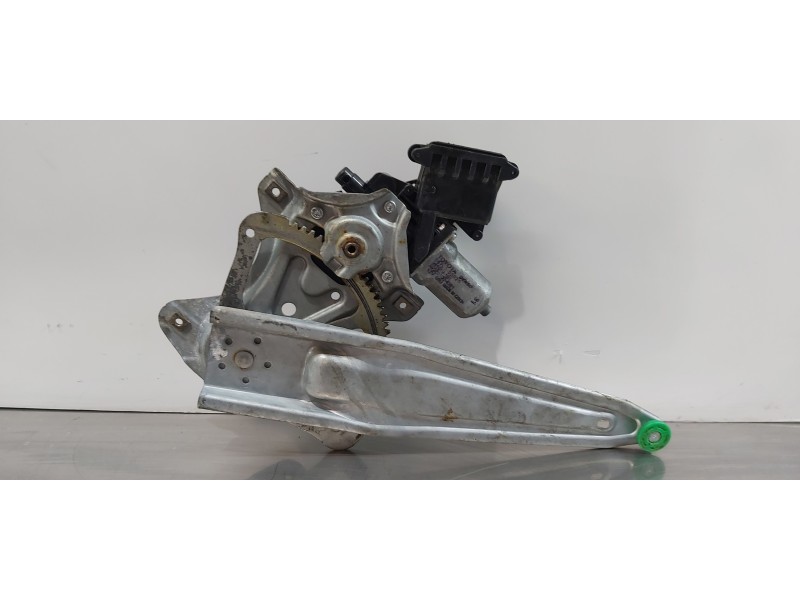 Recambio de elevalunas trasero derecho para toyota avensis touring sports executive referencia OEM IAM 6983005131  