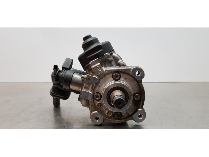 Recambio de bomba inyeccion para volkswagen caddy furgón/kombi furgón referencia OEM IAM 03L130755AA  