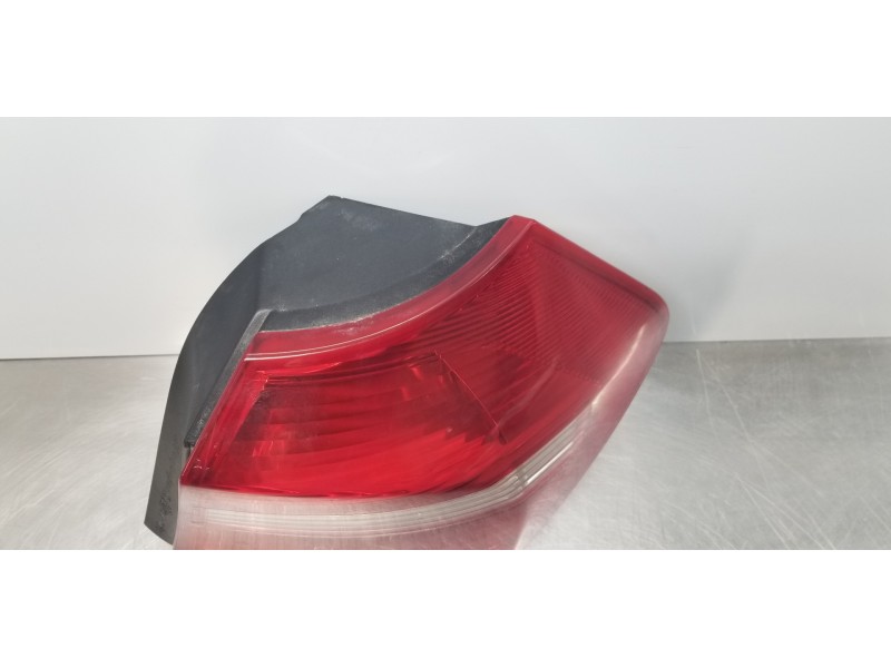 Recambio de piloto trasero derecho para bmw serie 1 berlina (e81/e87) 120d referencia OEM IAM 63217164956   Recambio de piloto trasero derecho para bmw serie 1 berlina (e81/e87) 120d referencia OEM IAM 63217164956