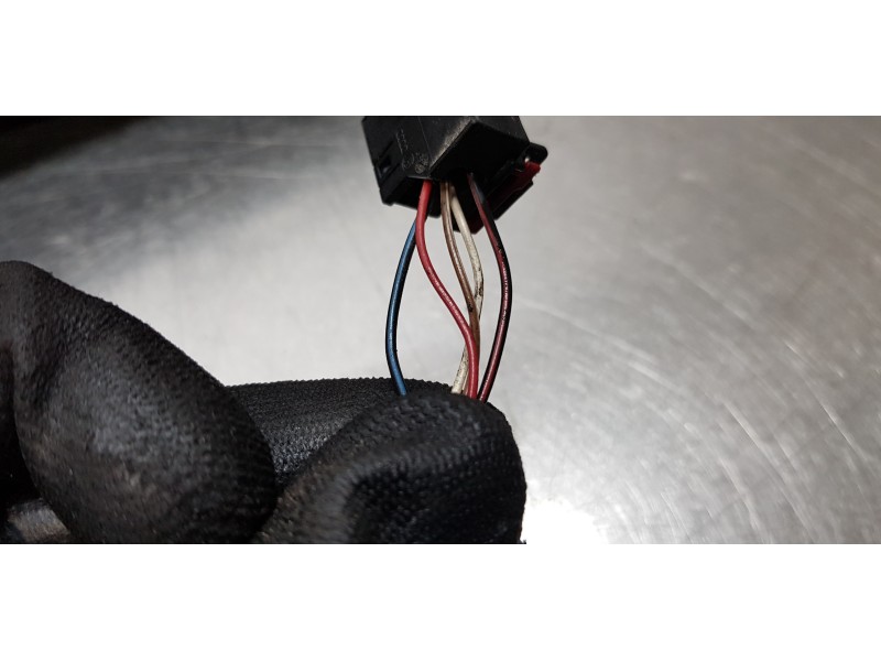 Recambio de retrovisor derecho para audi a3 (8p) 1.9 tdi attraction referencia OEM IAM 8P1858532G  