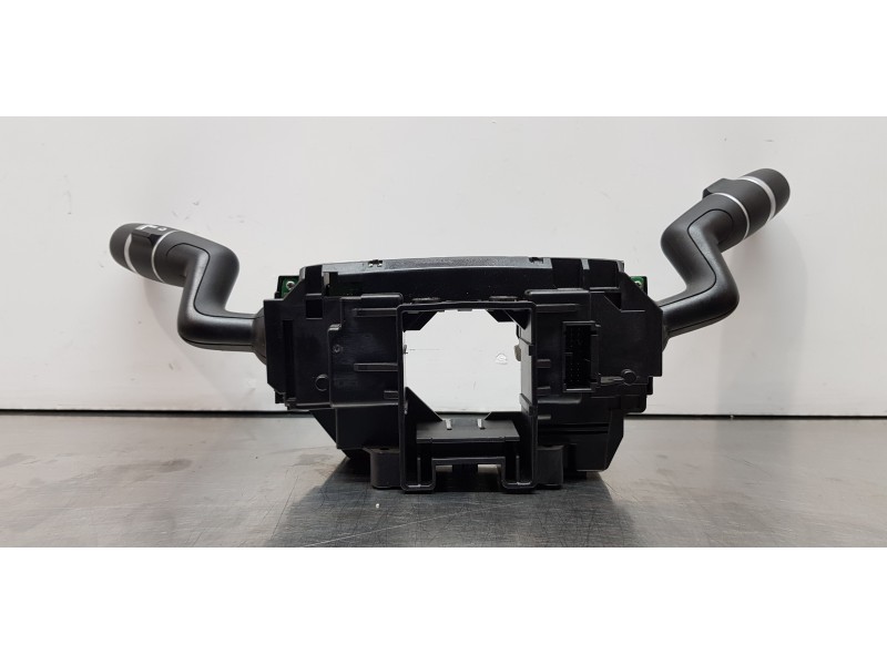 Recambio de mando multifuncion para land rover range rover vogue referencia OEM IAM LR034959  