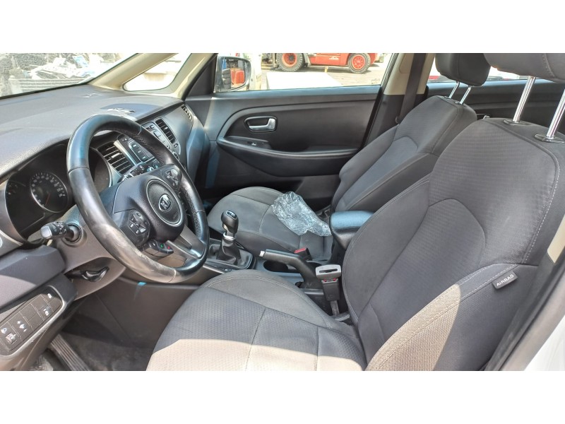 kia carens ( ) del año 2017