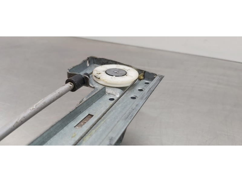 Recambio de elevalunas delantero derecho para renault kangoo furgón professional referencia OEM IAM 807207012R   Recambio de elevalunas delantero derecho para renault kangoo furgón professional referencia OEM IAM 807207012R