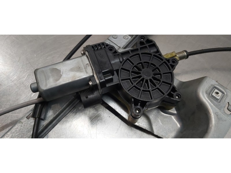 Recambio de elevalunas delantero derecho para renault kangoo furgón professional referencia OEM IAM 807207012R   Recambio de elevalunas delantero derecho para renault kangoo furgón professional referencia OEM IAM 807207012R