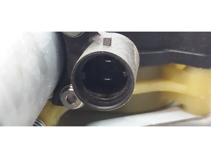 Recambio de elevalunas delantero derecho para renault kangoo furgón professional referencia OEM IAM 807207012R   Recambio de elevalunas delantero derecho para renault kangoo furgón professional referencia OEM IAM 807207012R