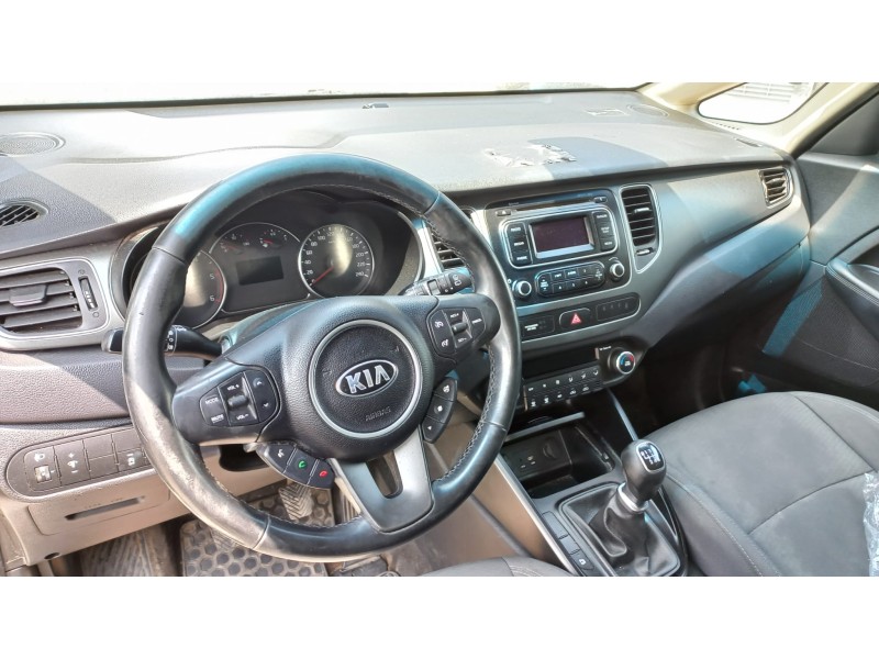 kia carens ( ) del año 2017