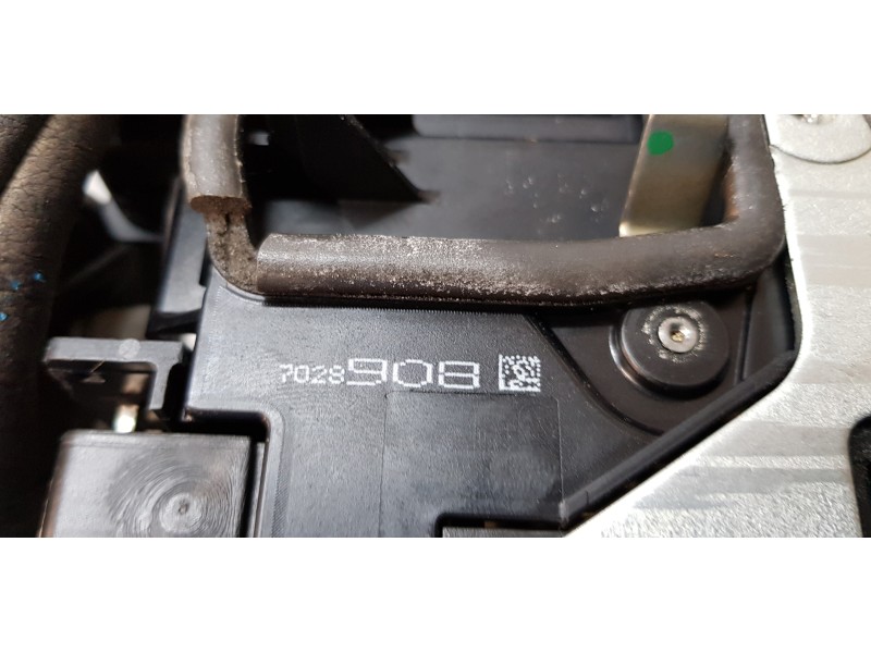 Recambio de cerradura puerta delantera derecha para bmw serie 7 (e65/e66) 735i referencia OEM IAM 7028908   Recambio de cerradura puerta delantera derecha para bmw serie 7 (e65/e66) 735i referencia OEM IAM 7028908