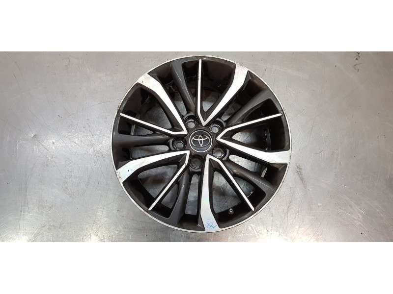 Recambio de llanta para toyota avensis touring sports executive referencia OEM IAM 4261105370  