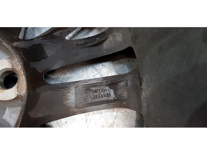 Recambio de llanta para toyota avensis touring sports executive referencia OEM IAM 4261105370  