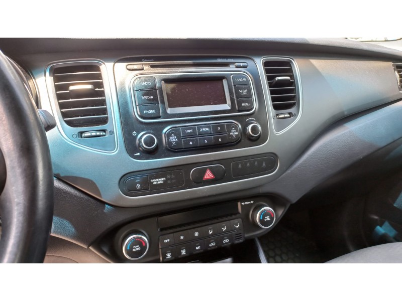 kia carens ( ) del año 2017