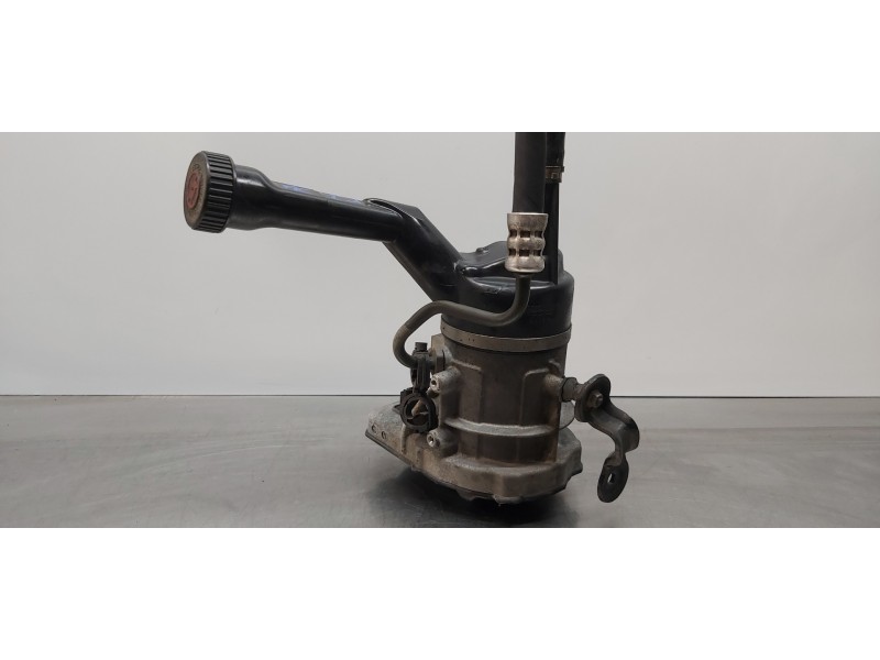 Recambio de bomba direccion para peugeot 308 premium referencia OEM IAM 9684979180  