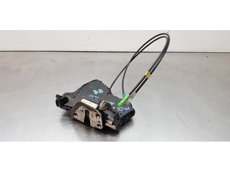 Recambio de cerradura puerta delantera derecha para toyota auris luna+ referencia OEM IAM 6903002220  