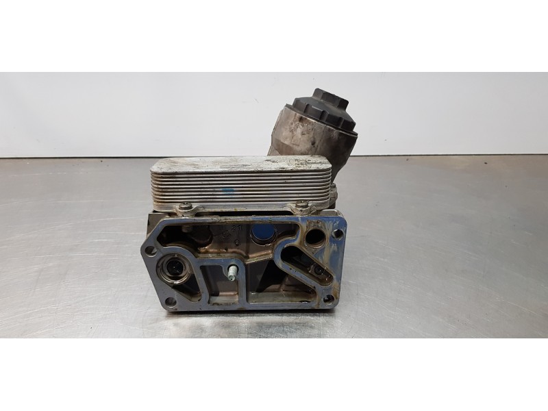 Recambio de enfriador aceite motor para volkswagen touareg (7la) tdi r5 referencia OEM IAM 070115389B   Recambio de enfriador aceite motor para volkswagen touareg (7la) tdi r5 referencia OEM IAM 070115389B