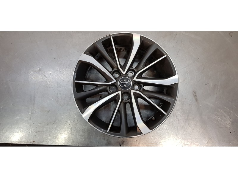 Recambio de llanta para toyota avensis touring sports executive referencia OEM IAM 4261105370  
