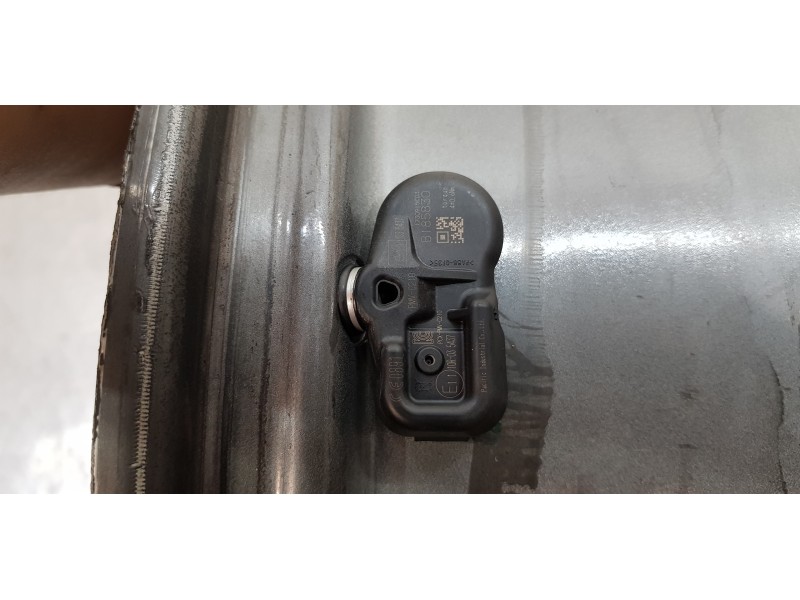 Recambio de llanta para toyota avensis touring sports executive referencia OEM IAM 4261105370  