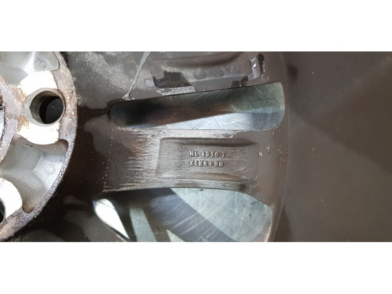 Recambio de llanta para toyota avensis touring sports executive referencia OEM IAM 4261105370  