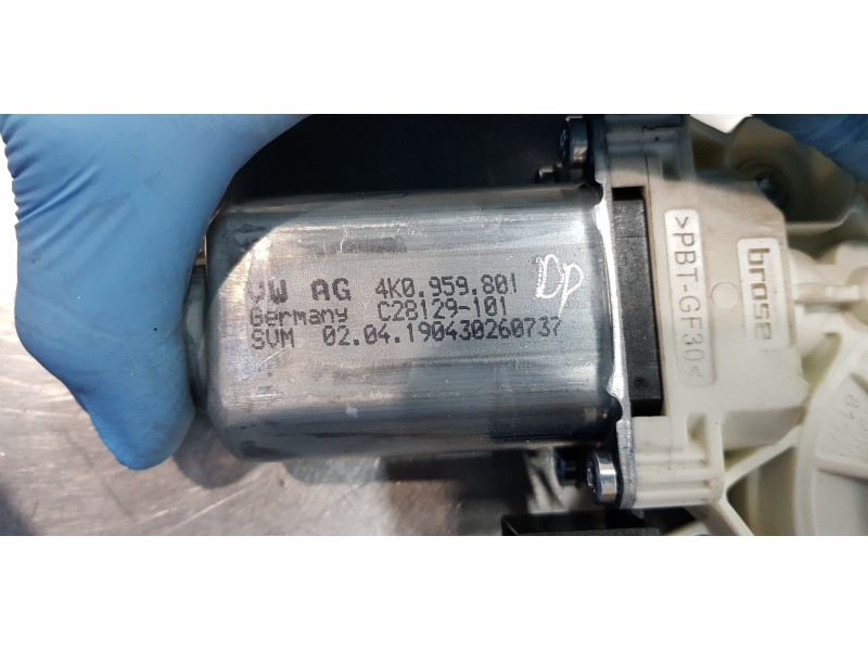 Recambio de elevalunas delantero izquierdo para audi a6 berlina (4a2) 40 tdi basic referencia OEM IAM 4K0837461 4K0959801 