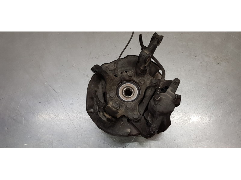 Recambio de mangueta delantera izquierda para toyota avensis touring sports executive referencia OEM IAM 4321205090  