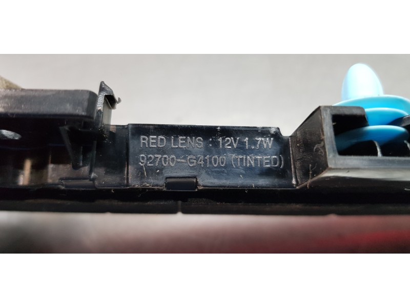 Recambio de luz central de freno para hyundai i30 fastback tecno referencia OEM IAM 92700G4100  