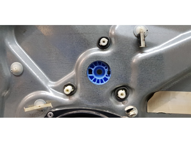 Recambio de elevalunas delantero derecho para seat ibiza (6l1) stella referencia OEM IAM 6L3837752BQ   Recambio de elevalunas delantero derecho para seat ibiza (6l1) stella referencia OEM IAM 6L3837752BQ