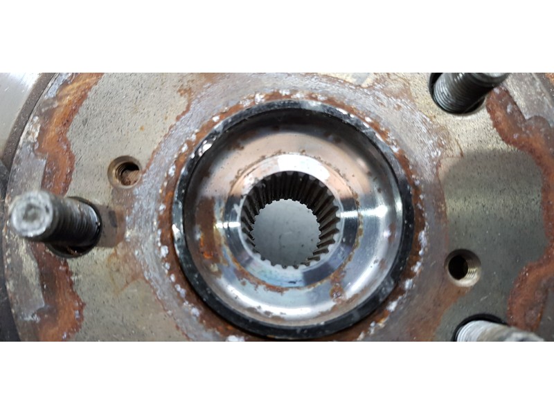 Recambio de mangueta delantera izquierda para toyota avensis touring sports executive referencia OEM IAM 4321205090  