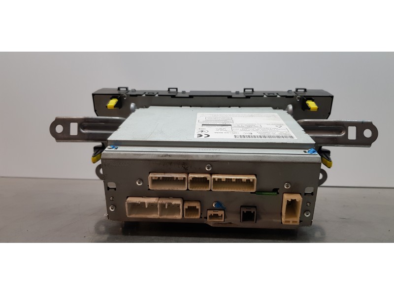 Recambio de pantalla multifuncion para toyota avensis touring sports executive referencia OEM IAM 8614005200  