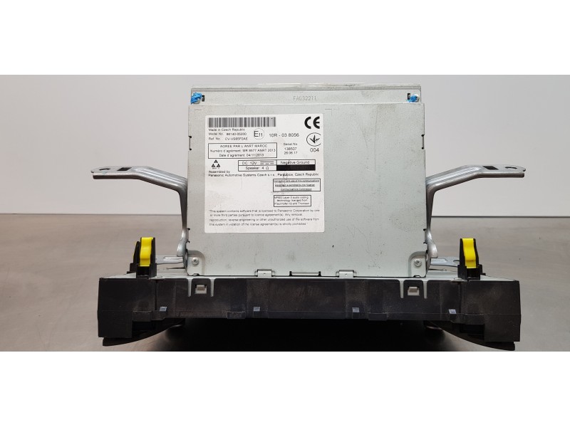 Recambio de pantalla multifuncion para toyota avensis touring sports executive referencia OEM IAM 8614005200  