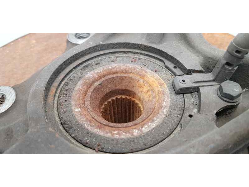 Recambio de mangueta delantera derecha para peugeot 5008 active referencia OEM IAM 1606631080  