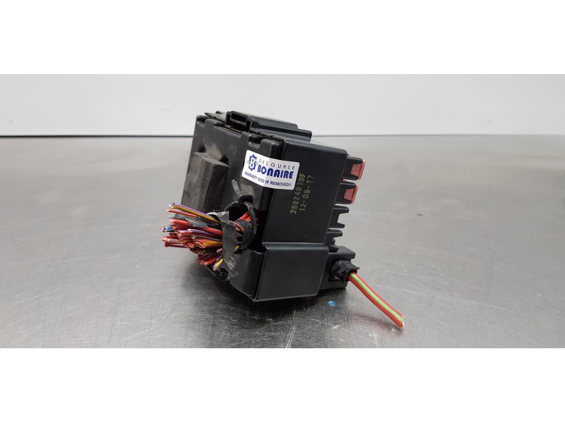 Recambio de caja reles / fusibles para opel corsa e edition referencia OEM IAM 2B0Z4010F   Recambio de caja reles / fusibles para opel corsa e edition referencia OEM IAM 2B0Z4010F