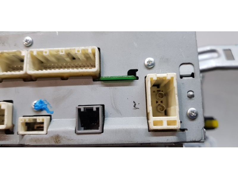 Recambio de pantalla multifuncion para toyota avensis touring sports executive referencia OEM IAM 8614005200  