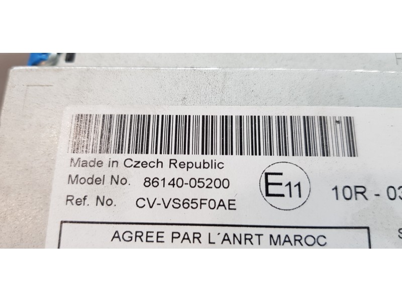 Recambio de pantalla multifuncion para toyota avensis touring sports executive referencia OEM IAM 8614005200  