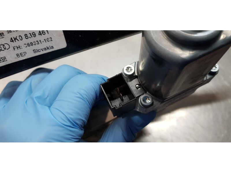 Recambio de elevalunas trasero izquierdo para audi a6 berlina (4a2) 40 tdi basic referencia OEM IAM 4K0839461 4K0959811 